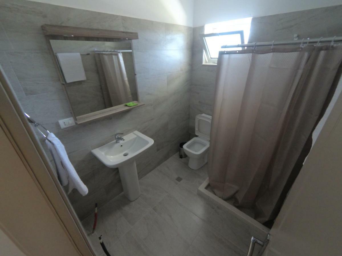 Hotel Vila Nino Berat Exterior photo