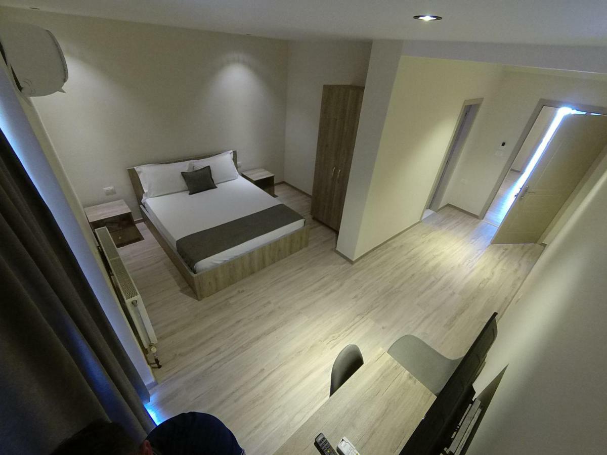 Hotel Vila Nino Berat Exterior photo