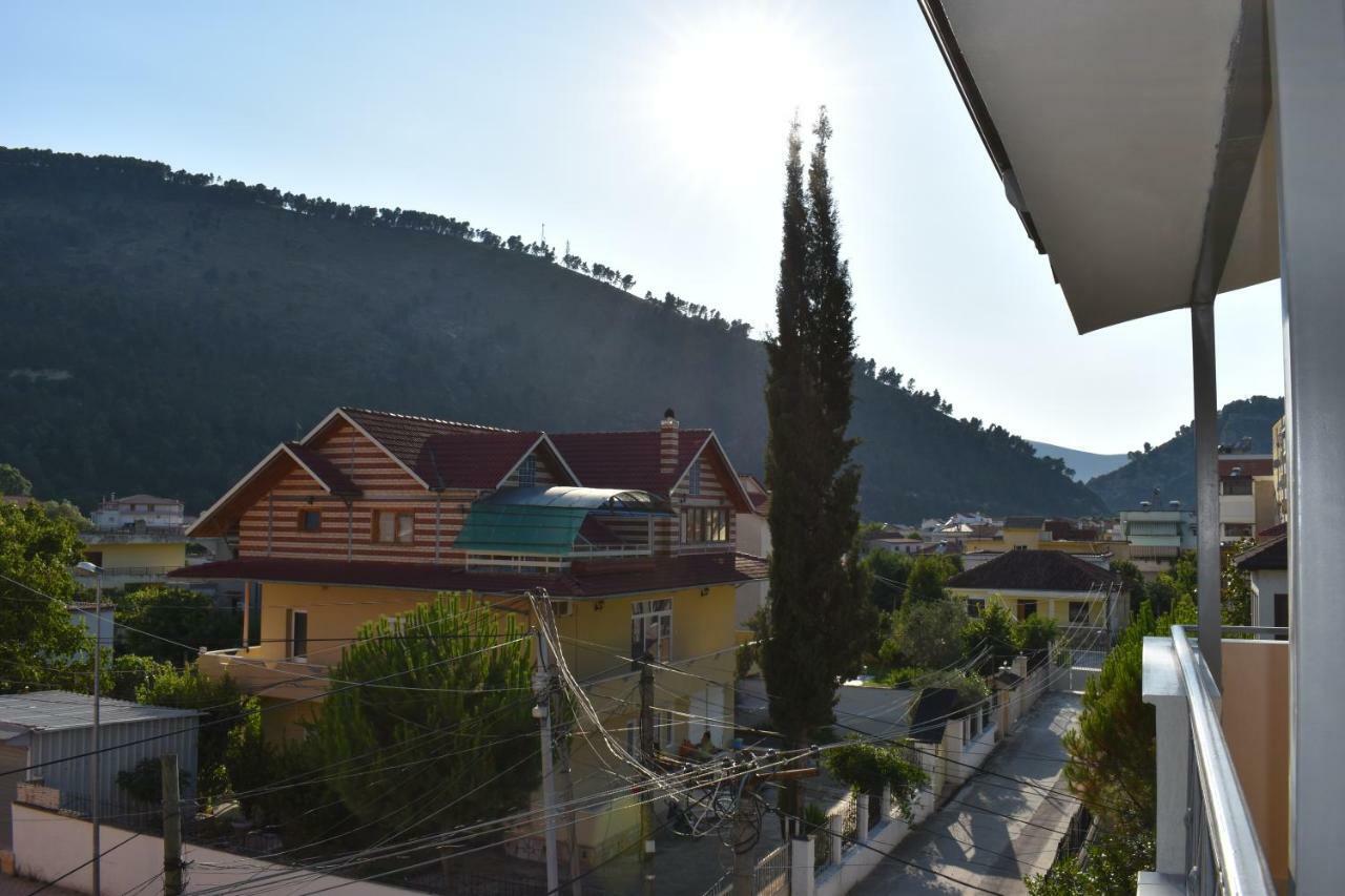 Hotel Vila Nino Berat Exterior photo