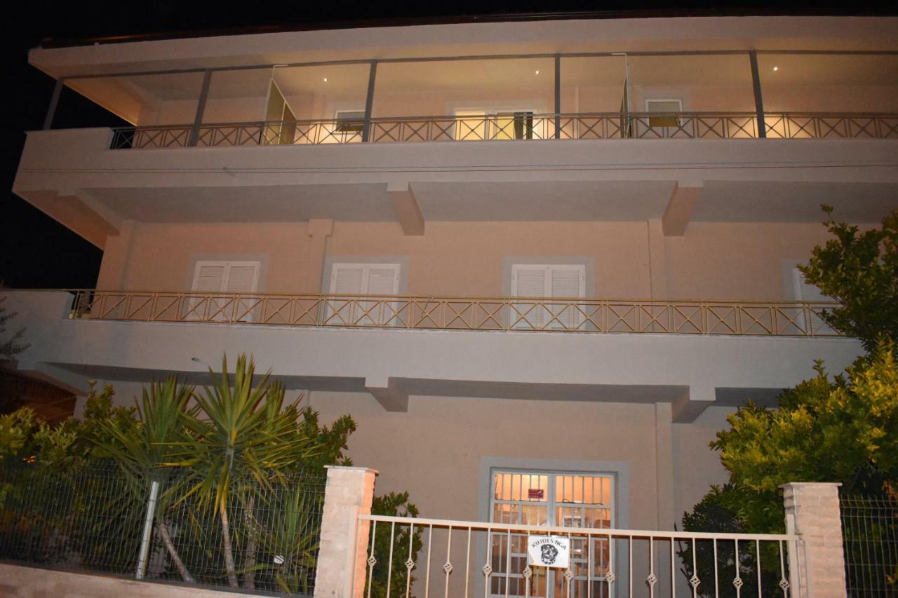 Hotel Vila Nino Berat Exterior photo